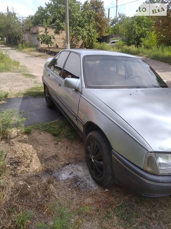 Седан Opel Omega 1987 в Покрові