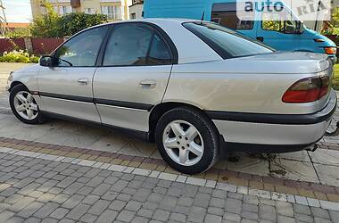 Седан Opel Omega 1999 в Чорткове