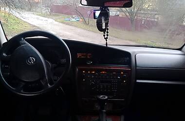 Седан Opel Omega 2002 в Полтаве