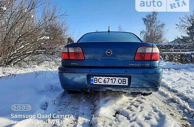 Седан Opel Omega 2002 в Стрые