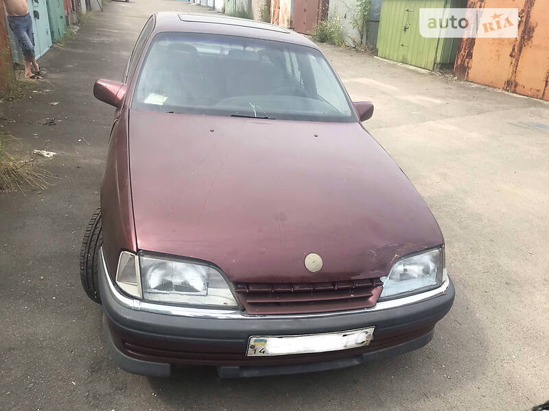 Седан Opel Omega 1991 в Львове