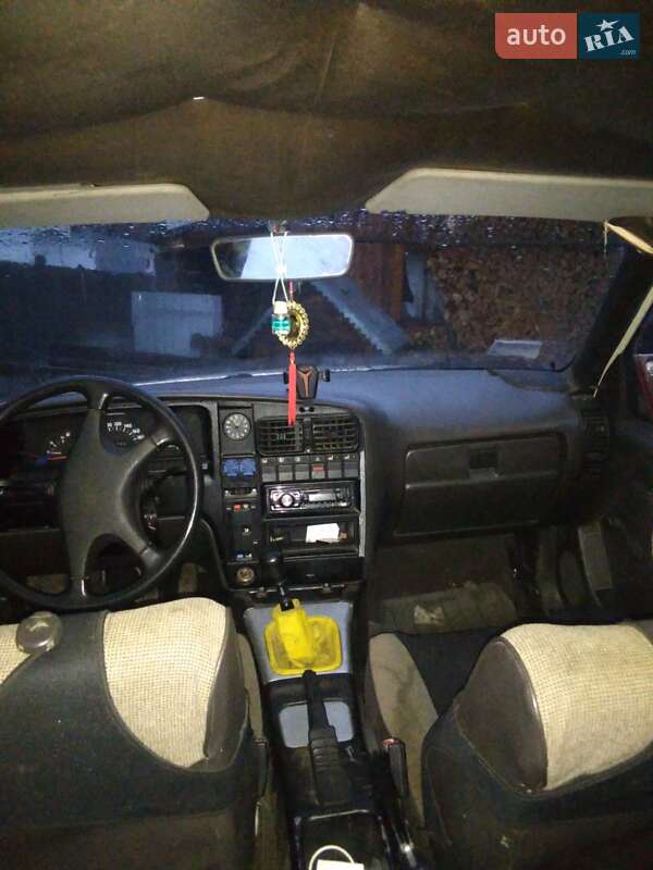 Универсал Opel Omega 1986 в Бориславе