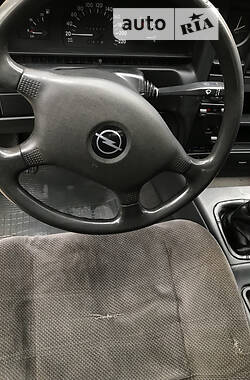 Седан Opel Omega 1988 в 