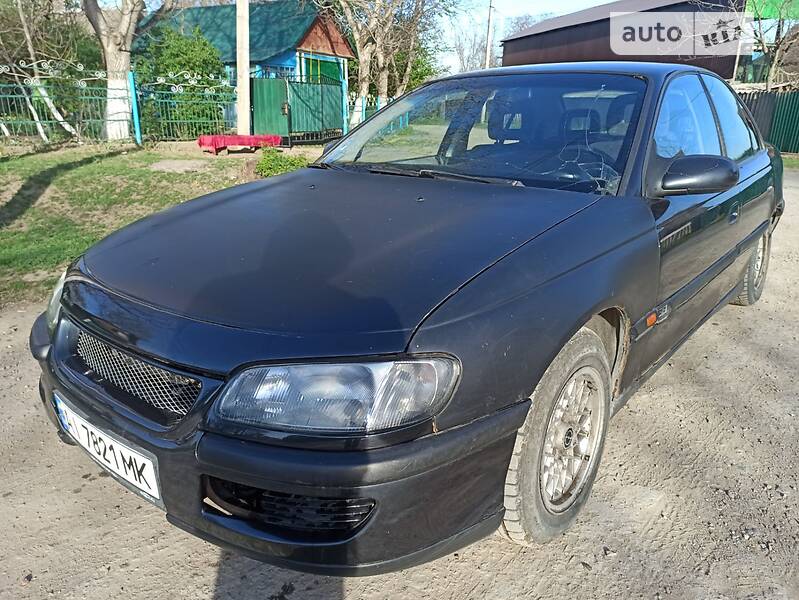 Седан Opel Omega 1995 в Новой Ушице