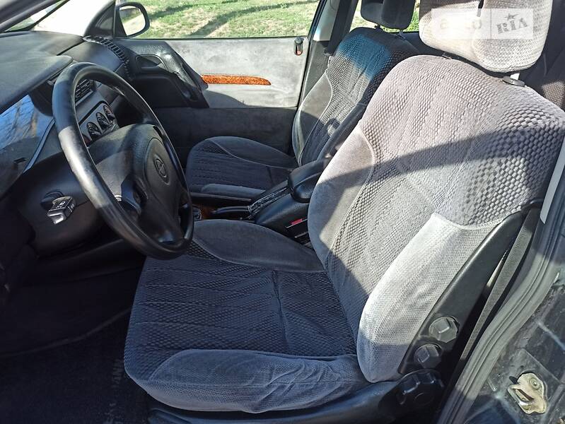 Седан Opel Omega 1995 в Новой Ушице