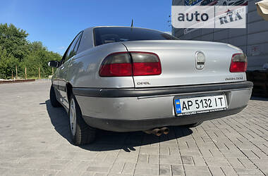 Седан Opel Omega 1996 в Запоріжжі