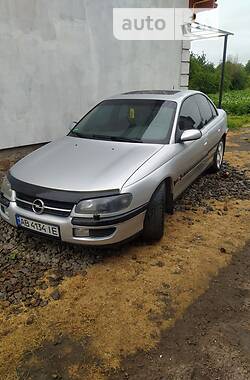 Седан Opel Omega 1999 в Липовце