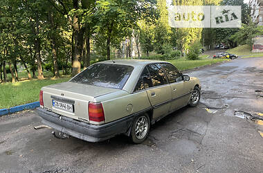 Седан Opel Omega 1989 в Киеве