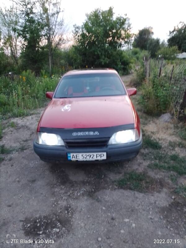 Седан Opel Omega 1988 в 