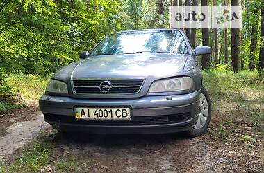 Седан Opel Omega 2002 в Малине