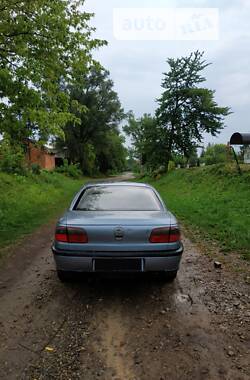 Седан Opel Omega 1994 в Городке