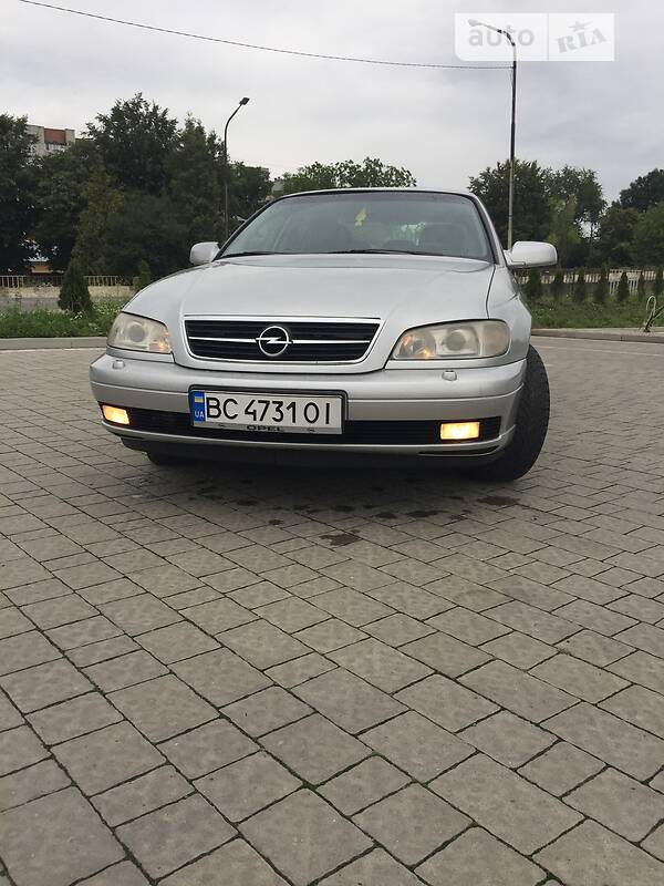 Седан Opel Omega 2001 в Дрогобыче