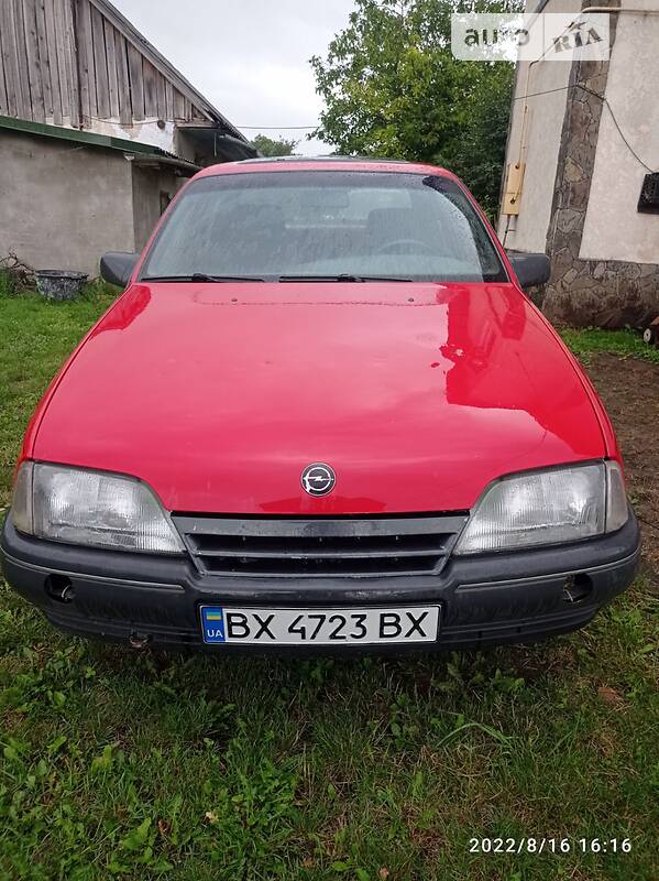 Седан Opel Omega 1988 в Чемеровцах