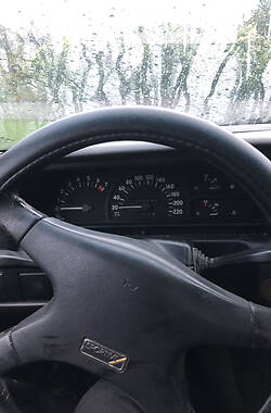 Седан Opel Omega 1990 в Киеве