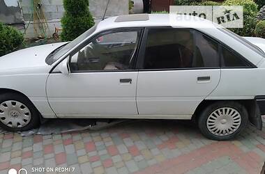 Седан Opel Omega 1988 в Львові