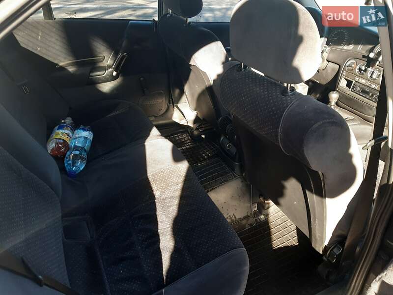 Седан Opel Omega 1998 в Киеве