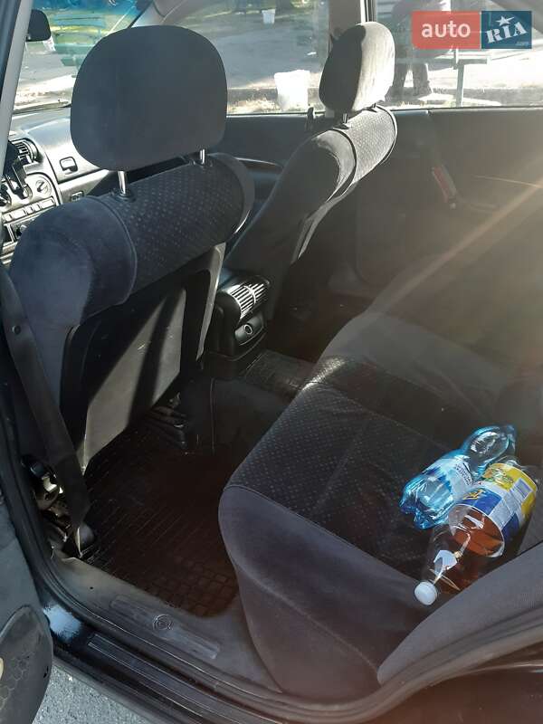 Седан Opel Omega 1998 в Киеве