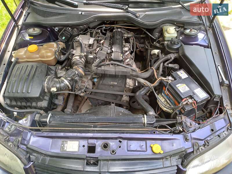 Седан Opel Omega 1995 в Жмеринке