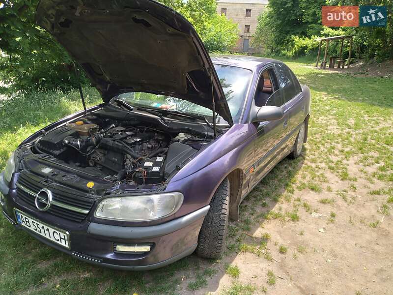 Седан Opel Omega 1995 в Жмеринке