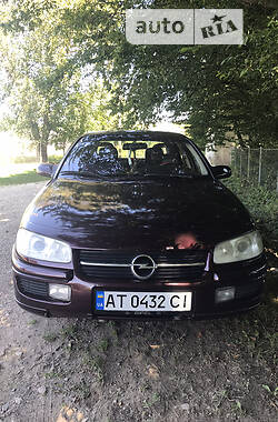 Седан Opel Omega 1994 в Городенці