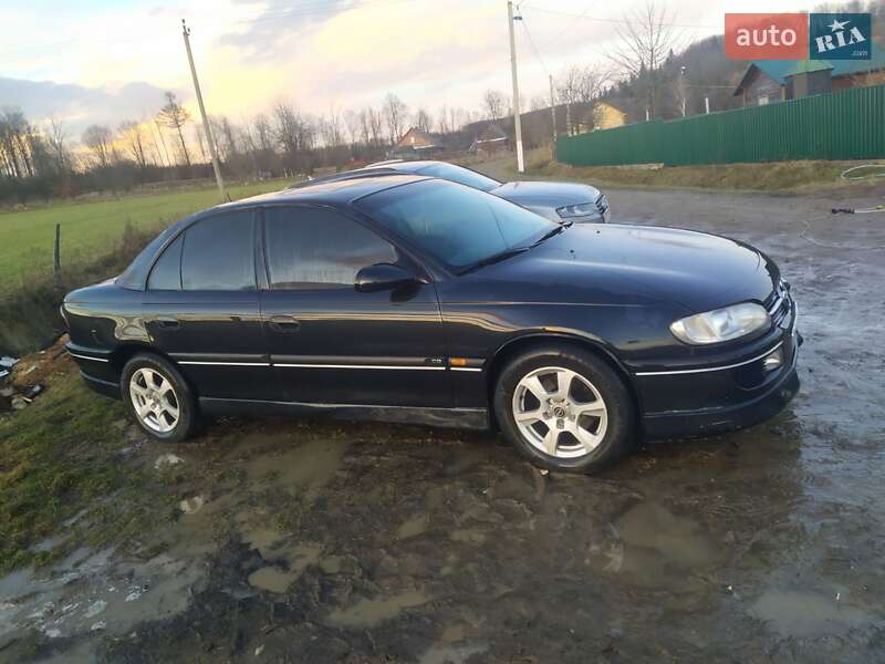 Седан Opel Omega 1998 в Чернівцях