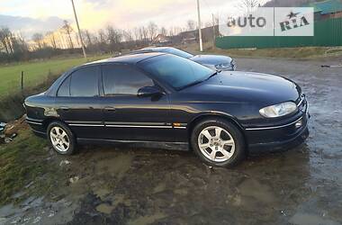 Седан Opel Omega 1998 в Черновцах