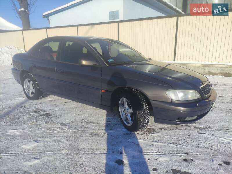 Седан Opel Omega 2000 в Ковелі