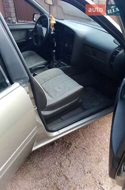 Универсал Opel Omega 1988 в 