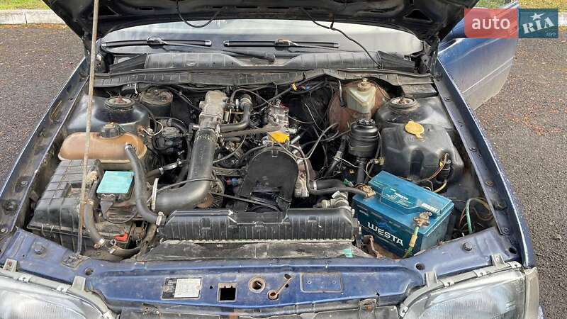 Седан Opel Omega 1990 в Чопі