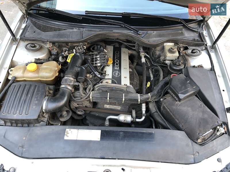 Седан Opel Omega 2002 в Хмельницькому