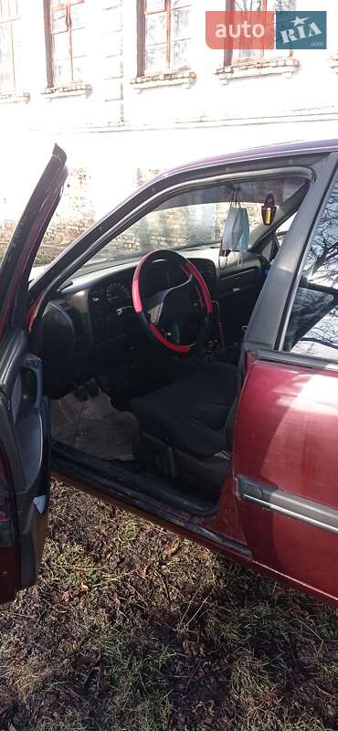 Седан Opel Omega 1990 в Новоукраїнці