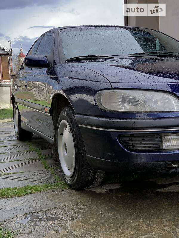 Седан Opel Omega 1995 в Коломые