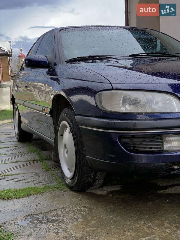 Седан Opel Omega 1995 в Коломые