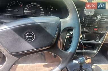 Седан Opel Omega 1988 в 