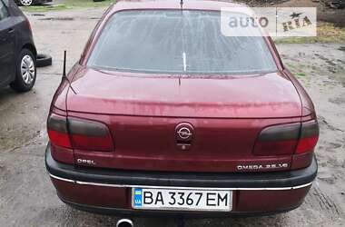 Седан Opel Omega 1999 в Кропивницькому
