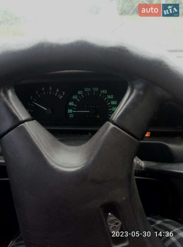 Седан Opel Omega 1989 в Запоріжжі