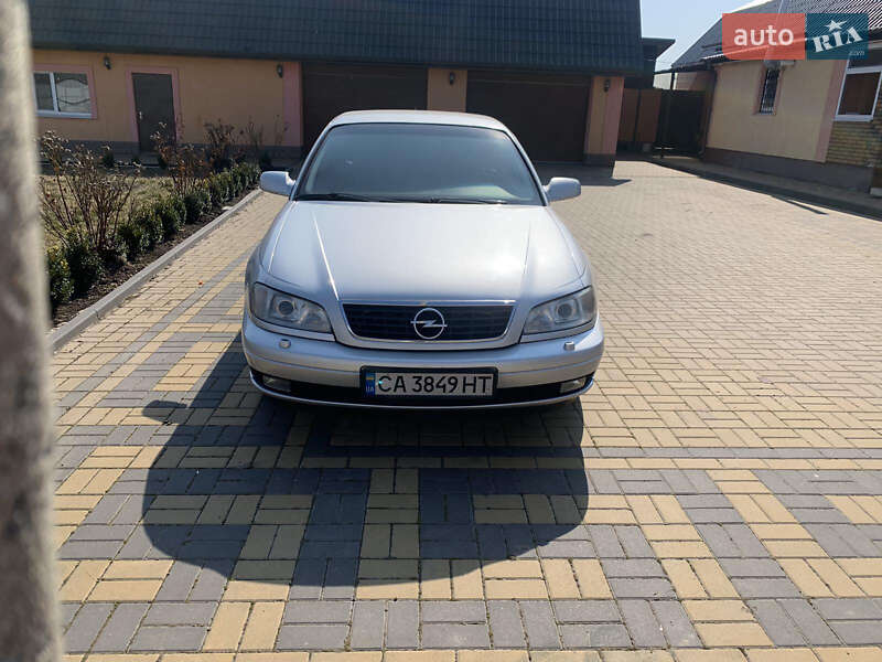 Opel Omega 2002