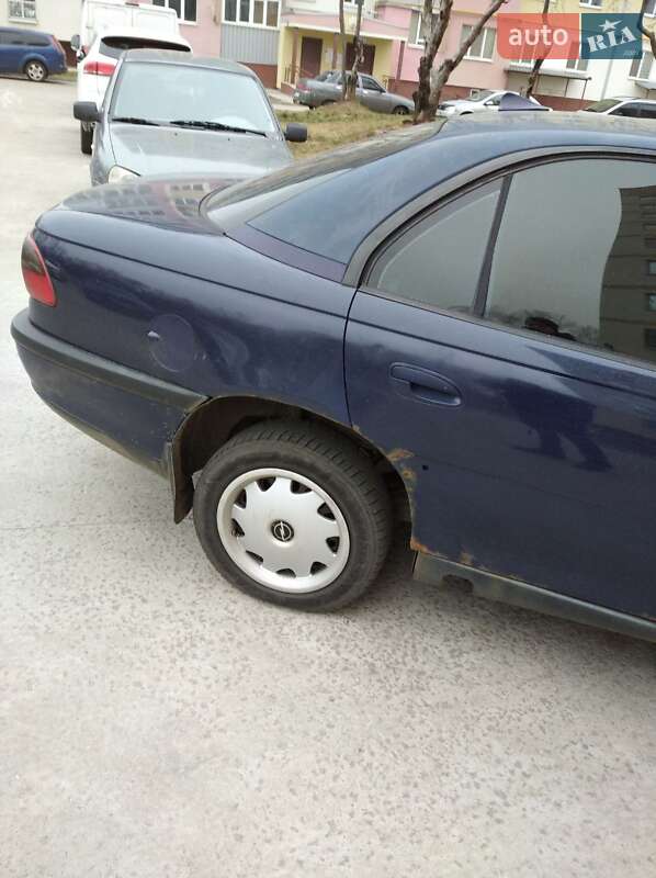 Седан Opel Omega 1994 в Полтаве