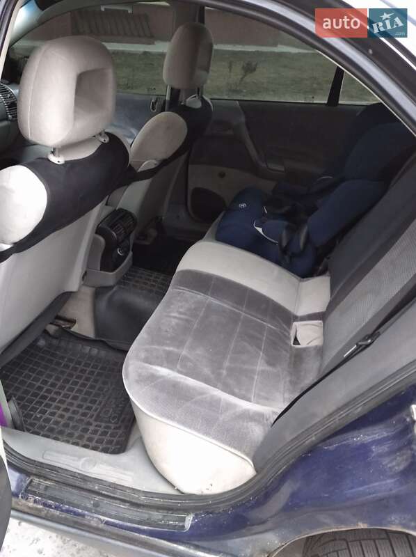 Седан Opel Omega 1994 в Полтаве