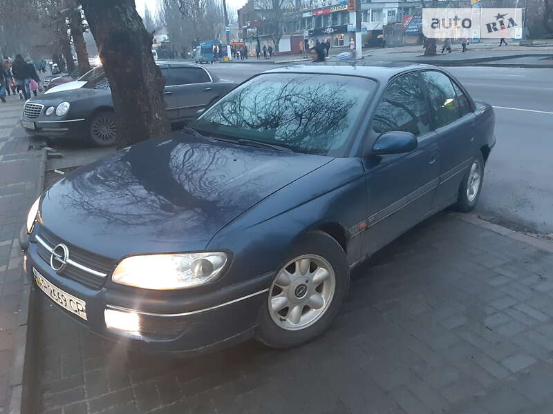Седан Opel Omega 1996 в Ужгороде