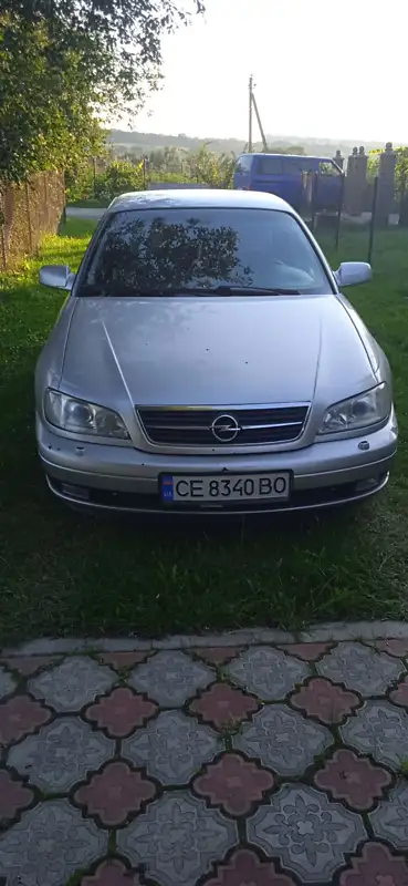 Opel Omega 2004
