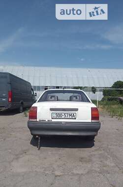 Седан Opel Omega 1987 в Миргороде