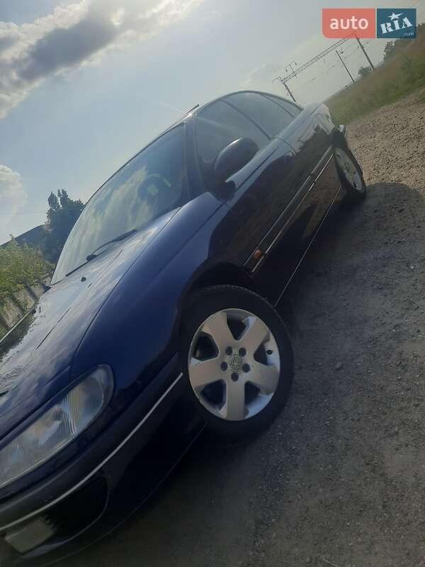 Седан Opel Omega 1995 в Роздільній