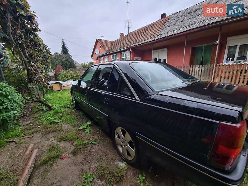 Седан Opel Omega 1988 в Ужгороді