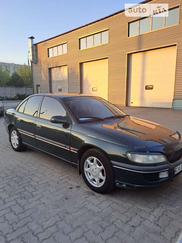 Седан Opel Omega 1998 в Черкассах