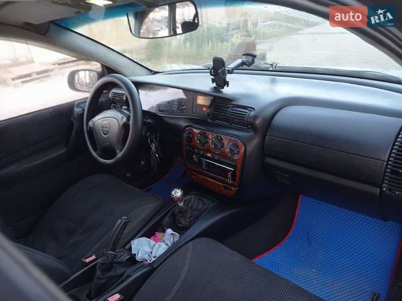Седан Opel Omega 1994 в Одесі