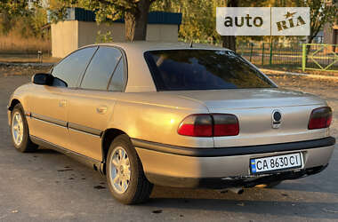 Седан Opel Omega 1997 в Монастырище