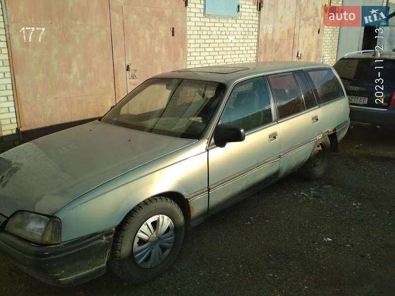 Універсал Opel Omega 1987 в Сумах