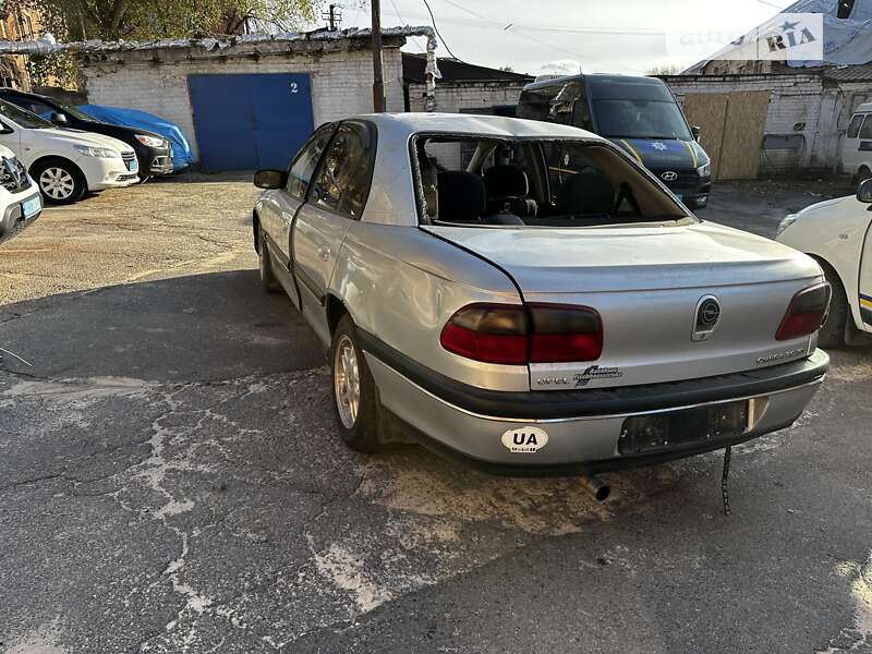 Седан Opel Omega 1998 в Кривом Роге