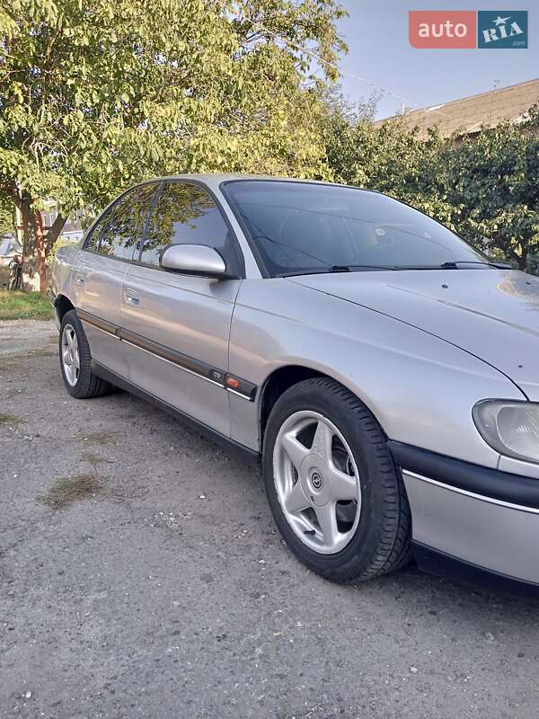 Седан Opel Omega 1996 в Киеве фото 2 Седан Opel Omega 1996 в Киеве
